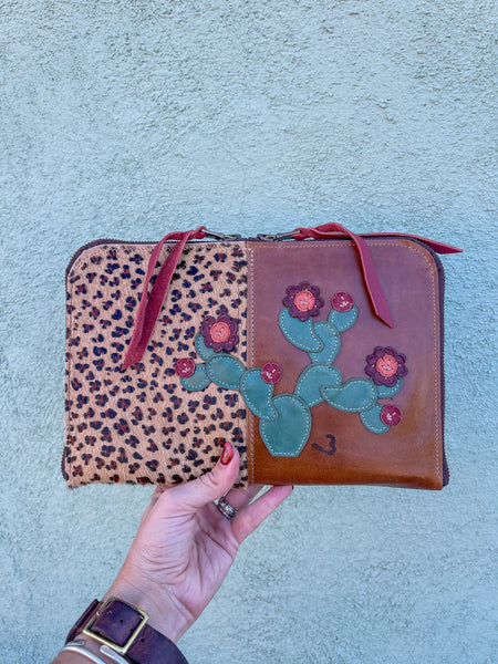 1/2 Cut Mini Pocketbook